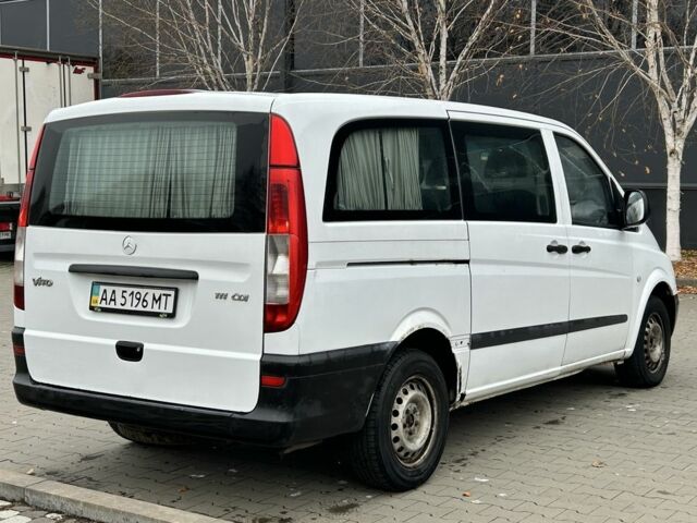 Белый Мерседес Вито, объемом двигателя 2.2 л и пробегом 260 тыс. км за 3750 $, фото 4 на Automoto.ua