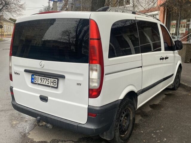 Белый Мерседес Вито, объемом двигателя 2.1 л и пробегом 323 тыс. км за 5400 $, фото 2 на Automoto.ua