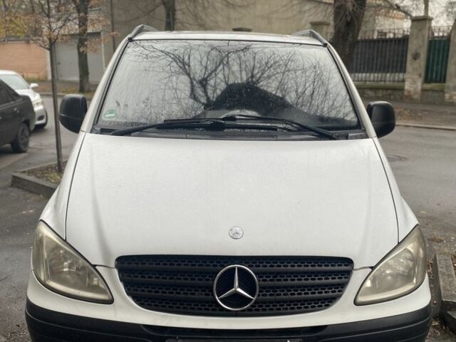 Белый Мерседес Вито, объемом двигателя 2.1 л и пробегом 323 тыс. км за 5400 $, фото 4 на Automoto.ua