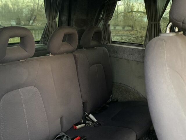 Белый Мерседес Вито, объемом двигателя 2.1 л и пробегом 323 тыс. км за 5400 $, фото 12 на Automoto.ua