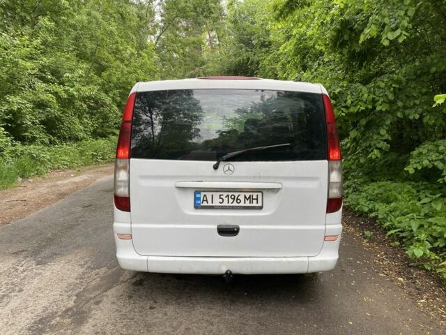 Белый Мерседес Вито, объемом двигателя 2.2 л и пробегом 466 тыс. км за 5800 $, фото 2 на Automoto.ua