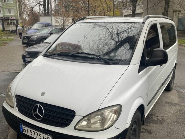 Белый Мерседес Вито, объемом двигателя 2.1 л и пробегом 323 тыс. км за 5400 $, фото 5 на Automoto.ua