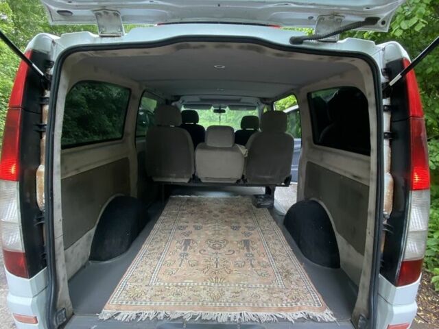 Белый Мерседес Вито, объемом двигателя 2.2 л и пробегом 466 тыс. км за 5800 $, фото 4 на Automoto.ua