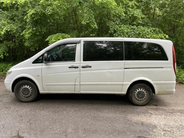 Белый Мерседес Вито, объемом двигателя 2.2 л и пробегом 466 тыс. км за 5800 $, фото 1 на Automoto.ua