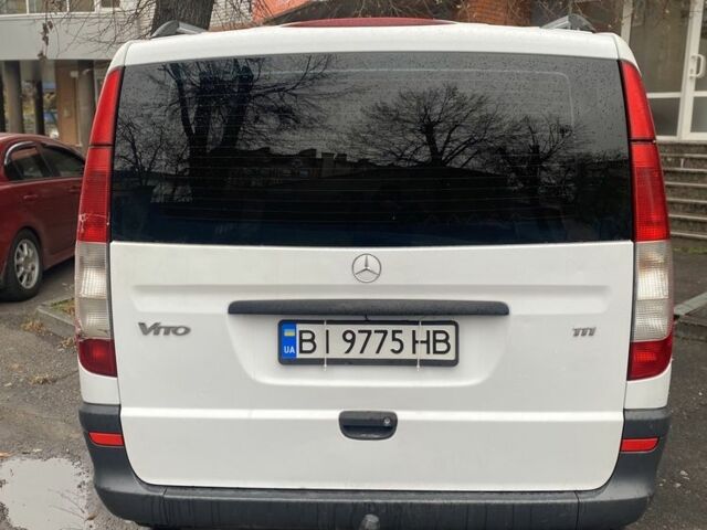 Белый Мерседес Вито, объемом двигателя 2.1 л и пробегом 323 тыс. км за 5400 $, фото 1 на Automoto.ua
