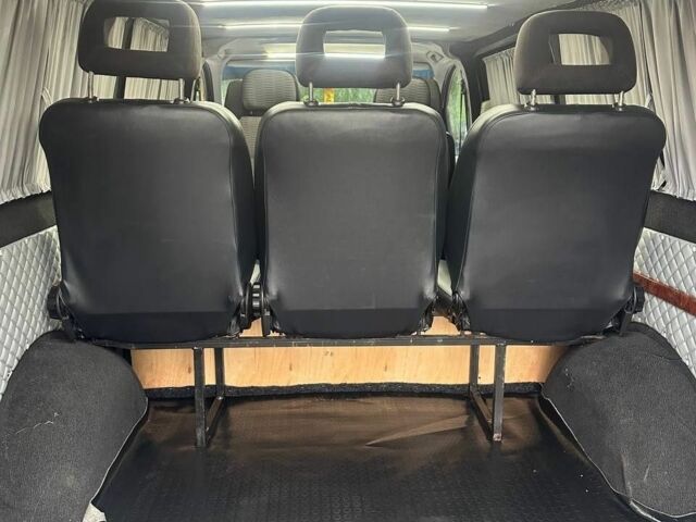 Білий Мерседес Віто, об'ємом двигуна 2.1 л та пробігом 560 тис. км за 8300 $, фото 6 на Automoto.ua