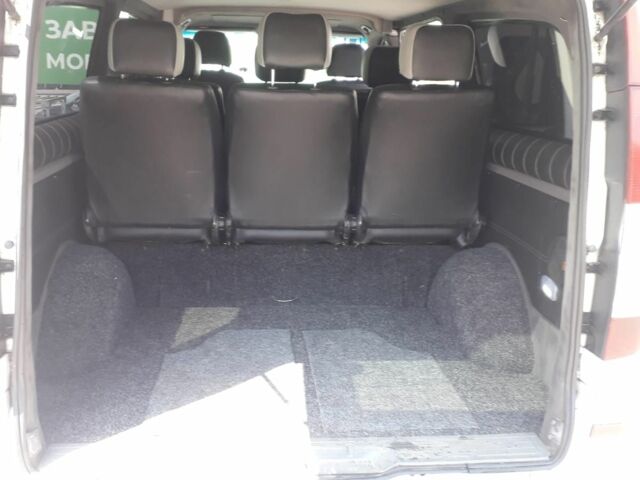 Белый Мерседес Вито, объемом двигателя 2.1 л и пробегом 420 тыс. км за 7200 $, фото 9 на Automoto.ua