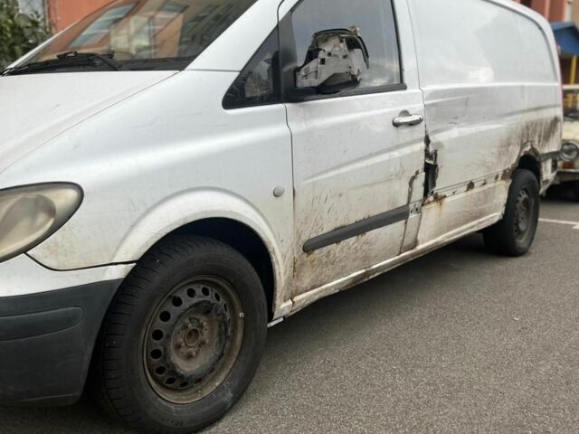 Мерседес Віто 2005 у Буче на Automoto.ua Білий Мерседес Віто, об'ємом двигуна 2.1 л та пробігом 520 тис. км за 2500 $, фото 4 на Automoto.ua