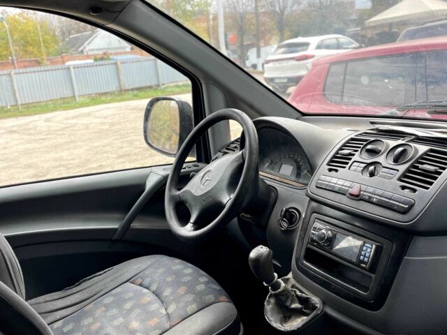 Мерседес Віто 2005 у Новоукраинке на Automoto.ua Білий Мерседес Віто, об'ємом двигуна 2.1 л та пробігом 425 тис. км за 2200 $, фото 4 на Automoto.ua