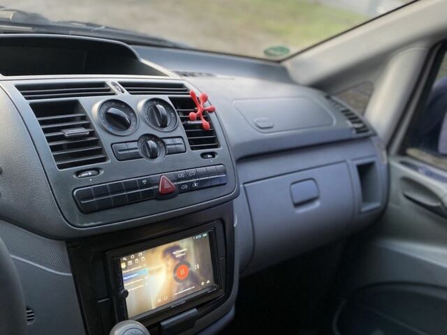 Белый Мерседес Вито, объемом двигателя 2.1 л и пробегом 323 тыс. км за 5400 $, фото 9 на Automoto.ua