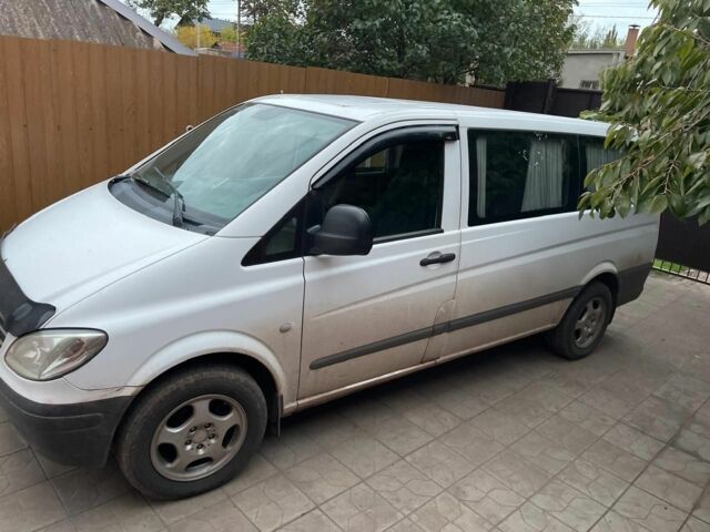 Белый Мерседес Вито, объемом двигателя 2.2 л и пробегом 308 тыс. км за 6800 $, фото 2 на Automoto.ua