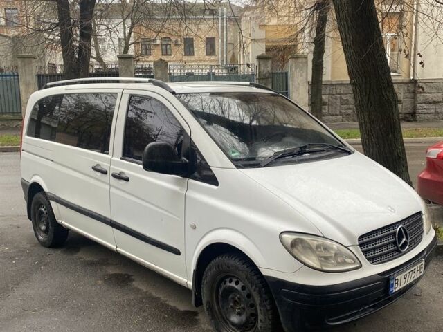 Белый Мерседес Вито, объемом двигателя 2.1 л и пробегом 323 тыс. км за 5400 $, фото 3 на Automoto.ua