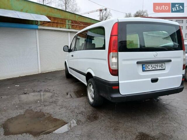 Белый Мерседес Вито, объемом двигателя 2.2 л и пробегом 300 тыс. км за 5300 $, фото 5 на Automoto.ua
