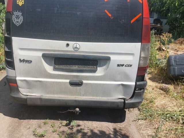 Білий Мерседес Віто, об'ємом двигуна 2.2 л та пробігом 350 тис. км за 1700 $, фото 3 на Automoto.ua
