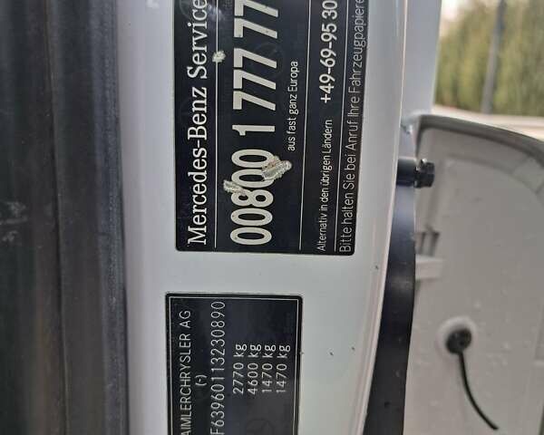 Белый Мерседес Вито, объемом двигателя 2.2 л и пробегом 371 тыс. км за 5000 $, фото 19 на Automoto.ua