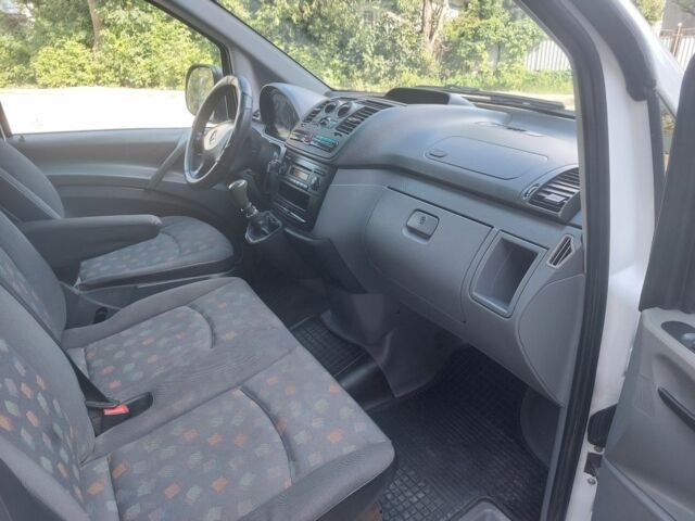 Білий Мерседес Віто, об'ємом двигуна 2.1 л та пробігом 320 тис. км за 7700 $, фото 5 на Automoto.ua