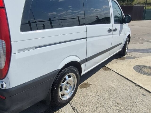 Белый Мерседес Вито, объемом двигателя 2 л и пробегом 250 тыс. км за 6900 $, фото 17 на Automoto.ua