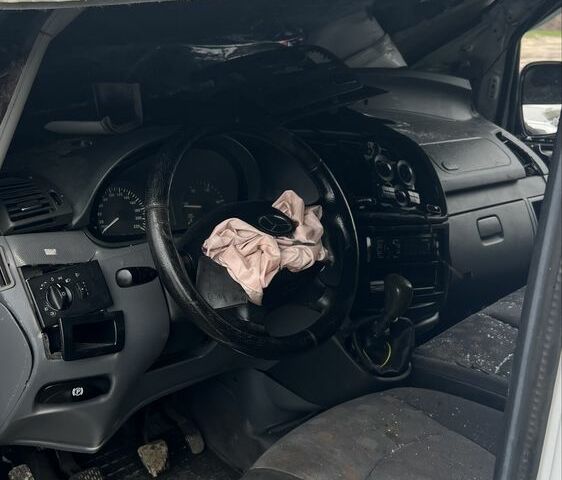 Мерседес Вито 2007 в Ковель на Automoto.ua Белый Мерседес Вито, объемом двигателя 2.1 л и пробегом 360 тыс. км за 2345 $, фото 4 на Automoto.ua