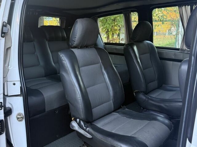 Мерседес Вито 2007 в Черновцах на Automoto.ua Белый Мерседес Вито, объемом двигателя 3 л и пробегом 340 тыс. км за 10800 $, фото 4 на Automoto.ua