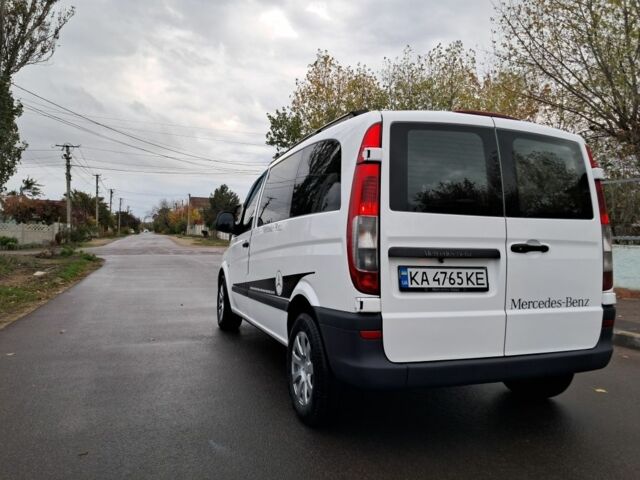 Мерседес Вито 2008 в Николаеве на Automoto.ua Белый Мерседес Вито, объемом двигателя 2.1 л и пробегом 301 тыс. км за 8199 $, фото 3 на Automoto.ua