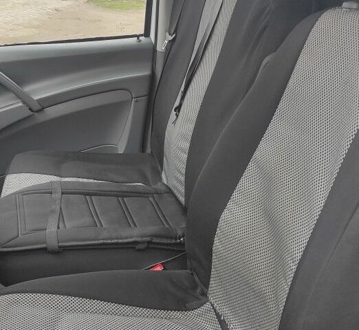 Белый Мерседес Вито, объемом двигателя 2.1 л и пробегом 633 тыс. км за 9000 $, фото 4 на Automoto.ua