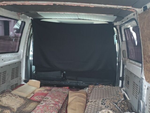 Белый Мерседес Вито, объемом двигателя 2.1 л и пробегом 633 тыс. км за 9000 $, фото 7 на Automoto.ua