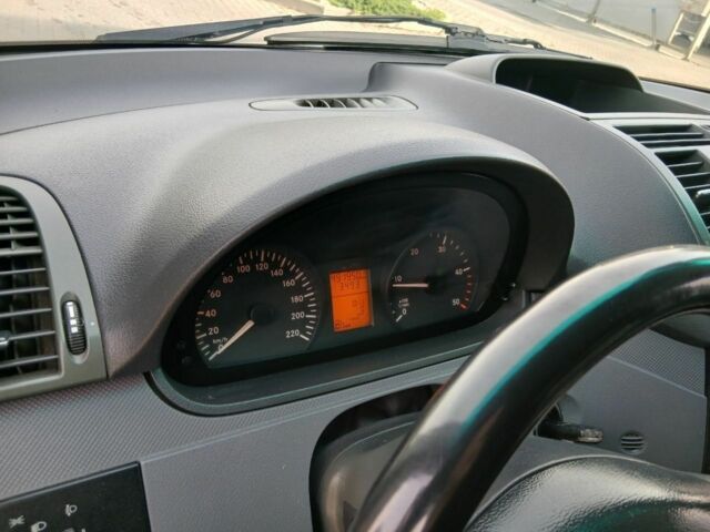 Білий Мерседес Віто, об'ємом двигуна 2.1 л та пробігом 490 тис. км за 9900 $, фото 2 на Automoto.ua