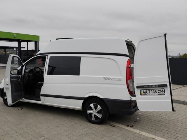 Білий Мерседес Віто, об'ємом двигуна 2.1 л та пробігом 205 тис. км за 7800 $, фото 15 на Automoto.ua