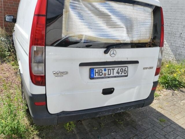 Белый Мерседес Вито, объемом двигателя 0 л и пробегом 330 тыс. км за 2386 $, фото 2 на Automoto.ua