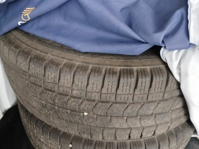 Белый Мерседес Вито, объемом двигателя 2.1 л и пробегом 300 тыс. км за 9800 $, фото 7 на Automoto.ua