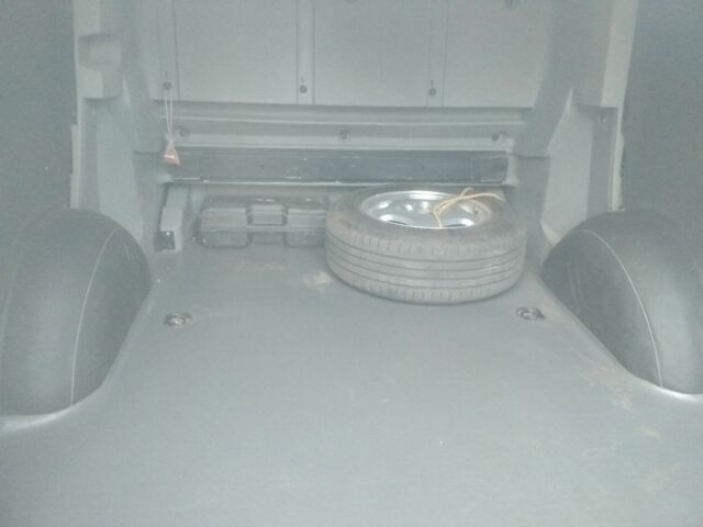 Мерседес Вито 2012 в Арцизе на Automoto.ua Белый Мерседес Вито, объемом двигателя 2.1 л и пробегом 257 тыс. км за 12500 $, фото 16 на Automoto.ua