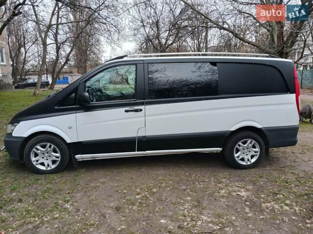 Белый Мерседес Вито, объемом двигателя 2.2 л и пробегом 310 тыс. км за 9000 $, фото 5 на Automoto.ua