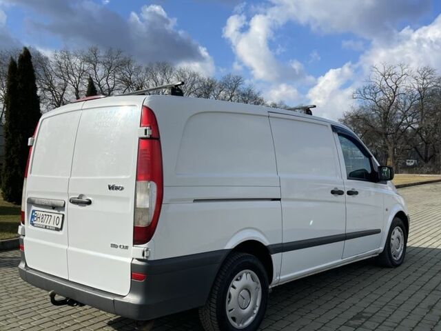 Белый Мерседес Вито, объемом двигателя 2.1 л и пробегом 300 тыс. км за 10800 $, фото 3 на Automoto.ua