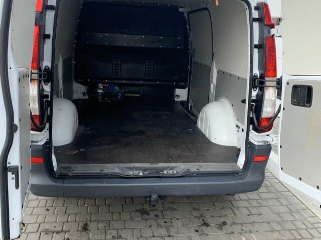 Белый Мерседес Вито, объемом двигателя 2.1 л и пробегом 300 тыс. км за 10800 $, фото 12 на Automoto.ua