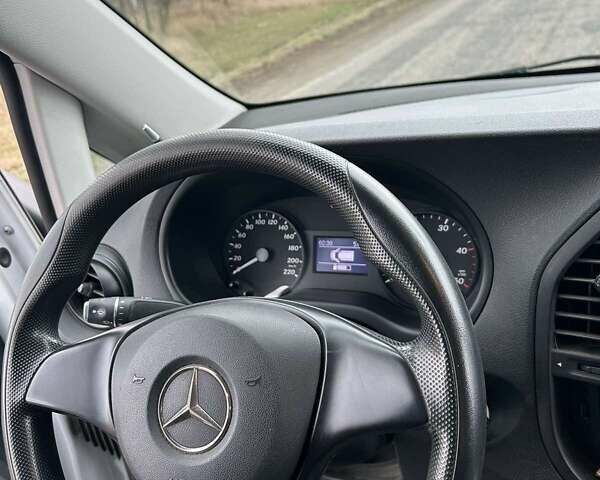 Белый Мерседес Вито, объемом двигателя 1.6 л и пробегом 99 тыс. км за 13500 $, фото 19 на Automoto.ua
