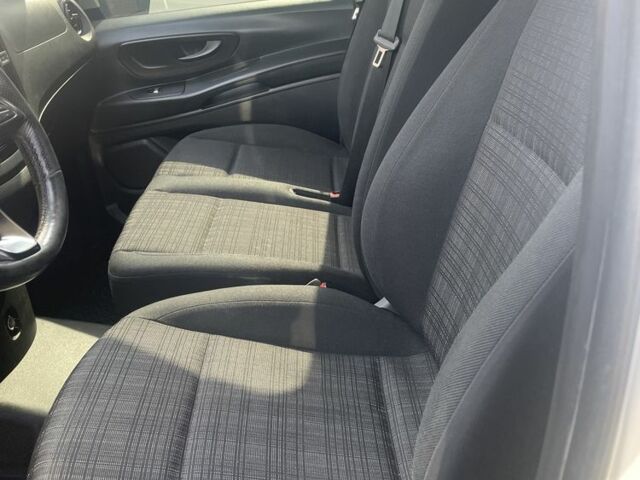 Мерседес Вито 2015 в Хмельницком на Automoto.ua Белый Мерседес Вито, объемом двигателя 0 л и пробегом 383 тыс. км за 13500 $, фото 4 на Automoto.ua