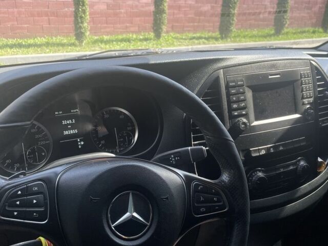 Мерседес Вито 2015 в Хмельницком на Automoto.ua Белый Мерседес Вито, объемом двигателя 0 л и пробегом 383 тыс. км за 13500 $, фото 3 на Automoto.ua