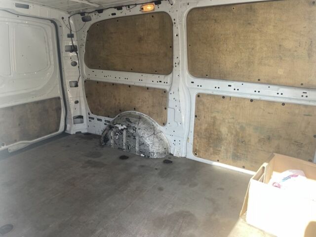 Мерседес Вито 2015 в Хмельницком на Automoto.ua Белый Мерседес Вито, объемом двигателя 0 л и пробегом 383 тыс. км за 13500 $, фото 5 на Automoto.ua