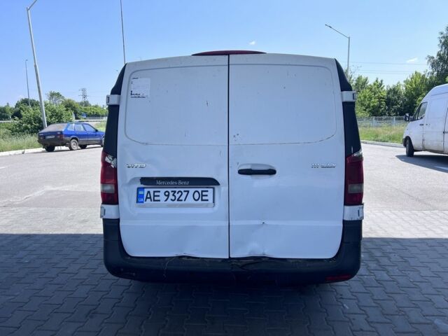 Білий Мерседес Віто, об'ємом двигуна 1.6 л та пробігом 303 тис. км за 9800 $, фото 5 на Automoto.ua