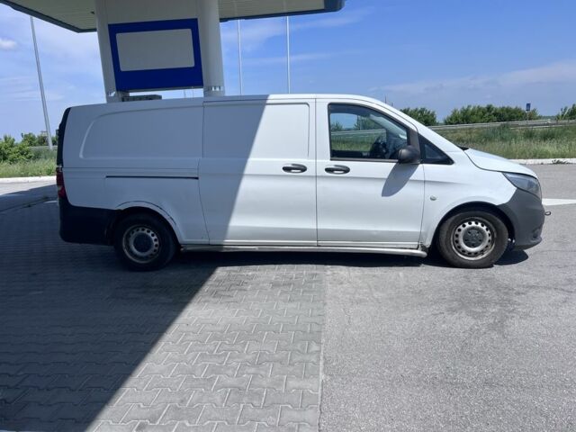 Білий Мерседес Віто, об'ємом двигуна 1.6 л та пробігом 303 тис. км за 9800 $, фото 3 на Automoto.ua