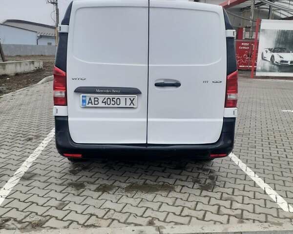 Белый Мерседес Вито, объемом двигателя 1.6 л и пробегом 135 тыс. км за 12999 $, фото 8 на Automoto.ua