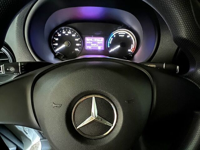 Белый Мерседес Вито, объемом двигателя 0 л и пробегом 55 тыс. км за 18000 $, фото 1 на Automoto.ua