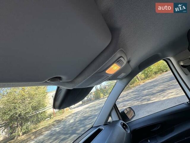 Мерседес Вито 2021 в Запорожье на Automoto.ua Белый Мерседес Вито, объемом двигателя 0 л и пробегом 93 тыс. км за 20900 $, фото 32 на Automoto.ua