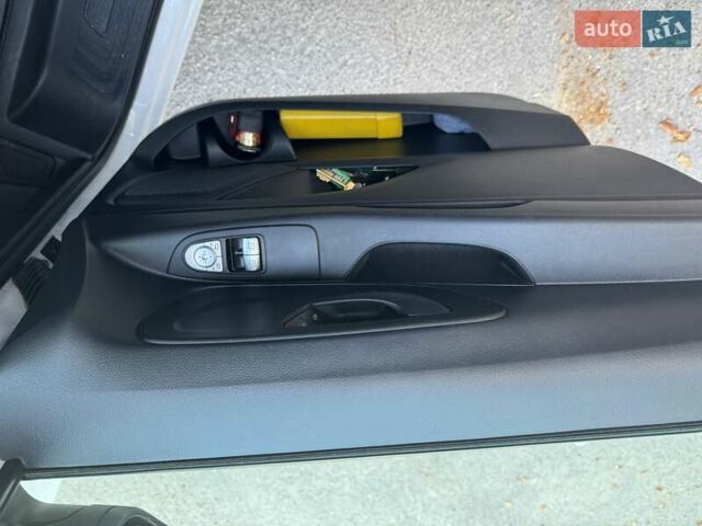 Мерседес Вито 2021 в Запорожье на Automoto.ua Белый Мерседес Вито, объемом двигателя 0 л и пробегом 93 тыс. км за 20900 $, фото 36 на Automoto.ua