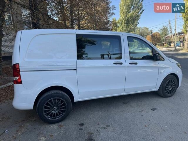 Мерседес Вито 2021 в Запорожье на Automoto.ua Белый Мерседес Вито, объемом двигателя 0 л и пробегом 93 тыс. км за 20900 $, фото 5 на Automoto.ua