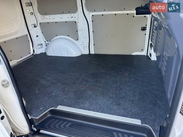 Мерседес Вито 2021 в Запорожье на Automoto.ua Белый Мерседес Вито, объемом двигателя 0 л и пробегом 93 тыс. км за 20900 $, фото 15 на Automoto.ua
