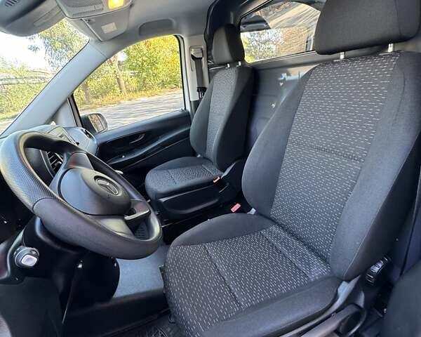 Мерседес Вито 2021 в Запорожье на Automoto.ua Белый Мерседес Вито, объемом двигателя 0 л и пробегом 93 тыс. км за 20900 $, фото 23 на Automoto.ua