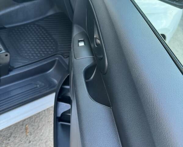 Мерседес Вито 2021 в Запорожье на Automoto.ua Белый Мерседес Вито, объемом двигателя 0 л и пробегом 93 тыс. км за 20900 $, фото 30 на Automoto.ua