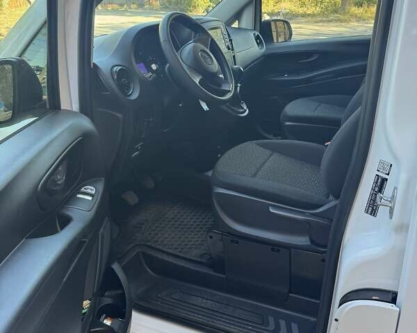 Мерседес Вито 2021 в Запорожье на Automoto.ua Белый Мерседес Вито, объемом двигателя 0 л и пробегом 93 тыс. км за 20900 $, фото 20 на Automoto.ua