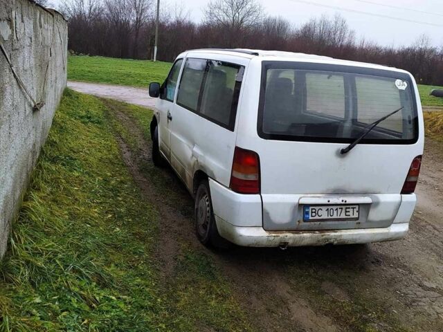 Белый Мерседес Вито, объемом двигателя 2.3 л и пробегом 700 тыс. км за 2000 $, фото 2 на Automoto.ua